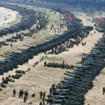 北朝鮮で行われた史上最大規模の火力訓練wwwwwwww (※画像あり) 北朝鮮で行われた史上最大規模の火力訓練wwwwwwww (※画像あり)