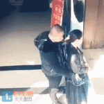 【画像】彡(゚)(゚)「隙だらけやな…スマホ盗んだろ」スッ (・)(・)「」 【画像】彡(゚)(゚)「隙だらけやな…スマホ盗んだろ」スッ (・)(・)「」