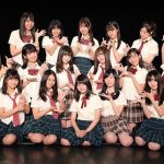 公演後のSKEメンバー集合写真でなんか1人だけ新センターを祝福してないメンバーがいるんだけど・・・ 公演後のSKEメンバー集合写真でなんか1人だけ新センターを祝福してないメンバーがいるんだけど・・・