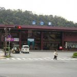 彡(^)(^)「山口駅?県庁所在地やし駅前も栄えてるんやろうな!」 彡(^)(^)「山口駅?県庁所在地やし駅前も栄えてるんやろうな!」