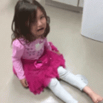 【画像】イッヌ「女の子が泣いてる…せや!」 【画像】イッヌ「女の子が泣いてる…せや!」