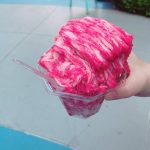 鈴木くるみちゃんが牛肉みたいなかき氷食べてる 鈴木くるみちゃんが牛肉みたいなかき氷食べてる