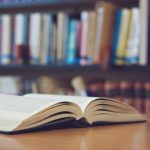 子どもの時に、自宅に紙の本が何冊あったかが一生を左右する:大規模調査──本に囲まれて育った中卒と本がなかった大卒が同じ学力 子どもの時に、自宅に紙の本が何冊あったかが一生を左右する:大規模調査──本に囲まれて育った中卒と本がなかった大卒が同じ学力