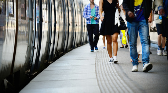 【悲報】通勤電車の乗換回数が東京は多く、大阪は少ないという結果wwwwwwwwwwww
