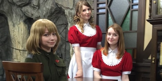 【画像】ロシア人のメイドカフェが今日オープンする訳だがwwwwwwwwwww