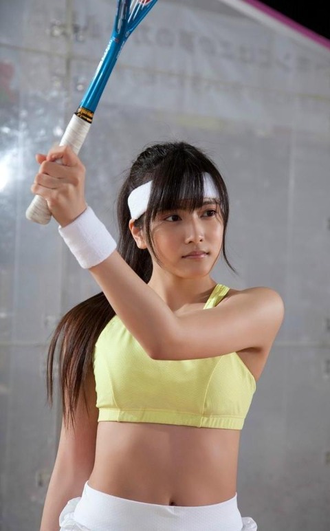 入山杏奈ってまさか卒業するまで握手会に出ないつもりなの?