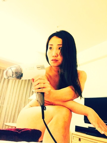 前田敦子がインスタグラムでセクシーな自撮り写真を公開