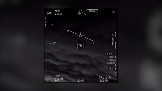 【衝撃】米国防総省、空軍戦闘機が撮影したUFOの映像を公開！！（動画あり）