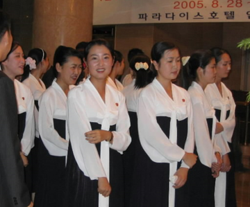 北朝鮮の「美女軍団」が見せた素顔