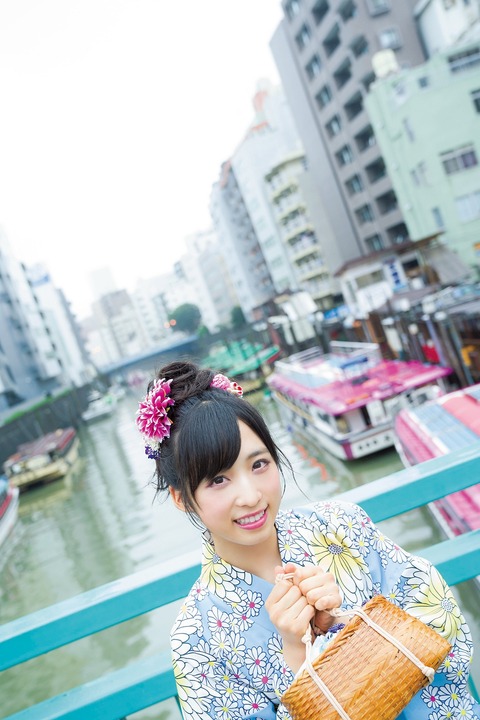 【AKB48】小栗有以、“2万年に一人の美少女”が「サンデー」降臨　ゆいゆいと夏の浴衣デート