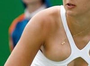【画像】この女子テニス選手のお●ぱいがガチですげえええええええええええええええ